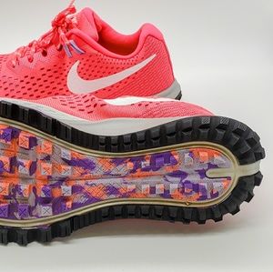 Women Nike trail shoes 7.5 pre-own